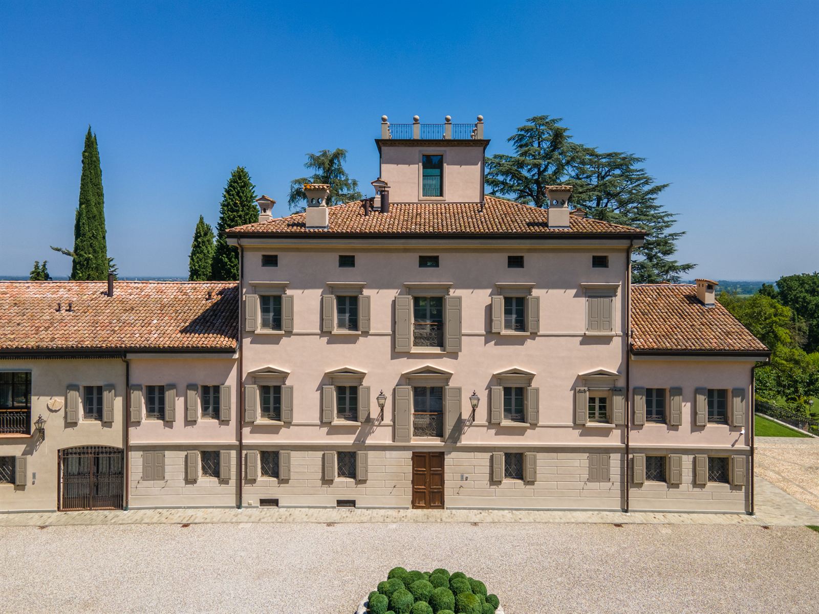 Villa di lusso in vendita a Quattro Castella (Reggio Emilia) con piscina e parco — Il parco e la piscina — 3
