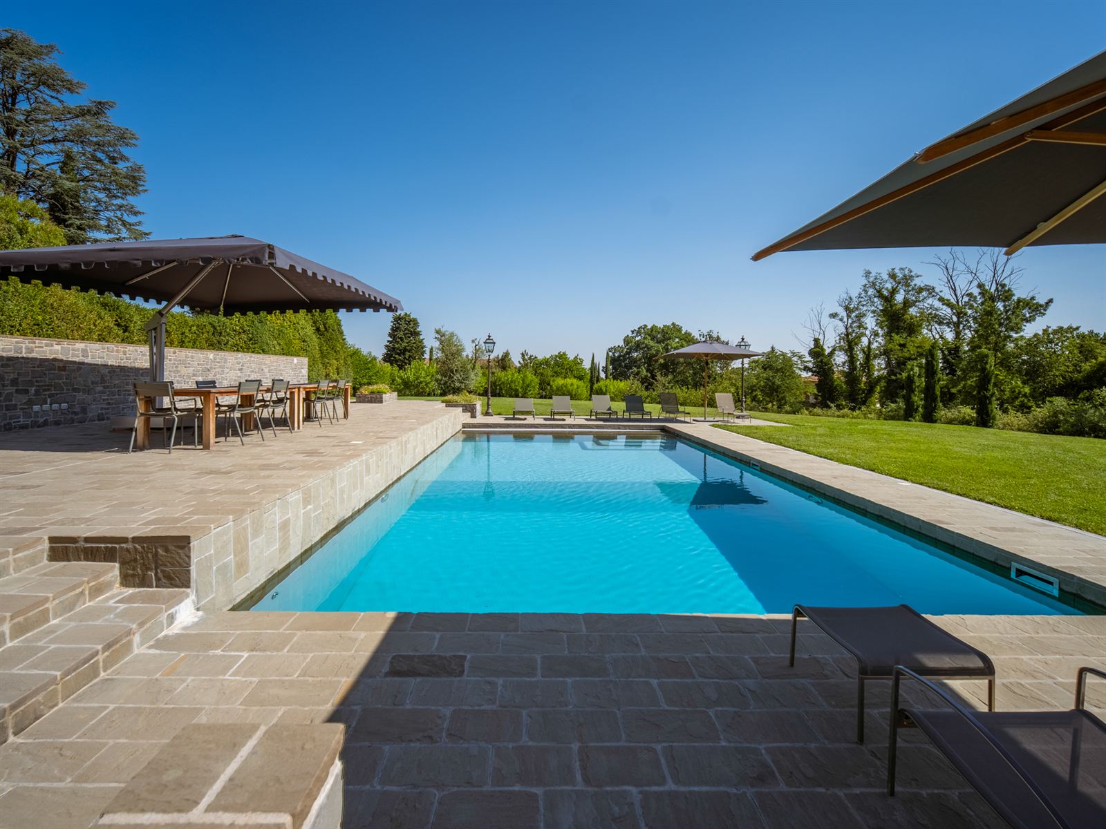 Villa di lusso in vendita a Quattro Castella (Reggio Emilia) con piscina e parco — Il parco e la piscina — 11