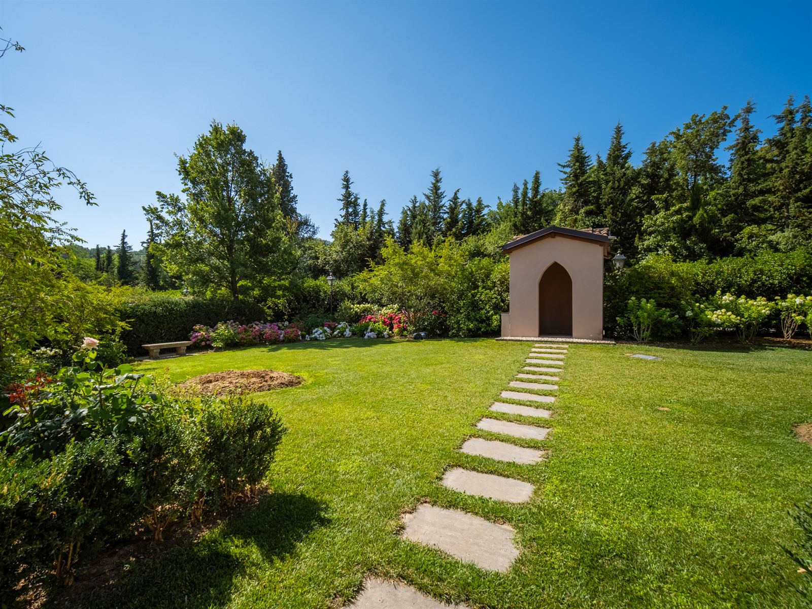 Villa di lusso in vendita a Quattro Castella (Reggio Emilia) con piscina e parco — Il parco e la piscina — 18