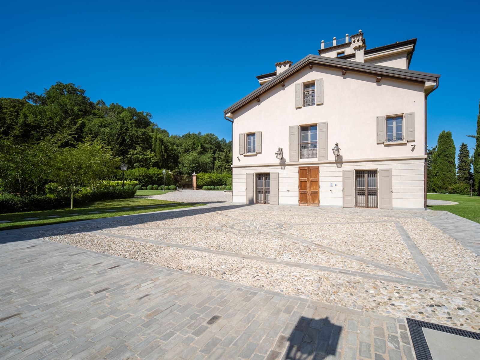 Villa di lusso in vendita a Quattro Castella (Reggio Emilia) con piscina e parco — Il parco e la piscina — 19