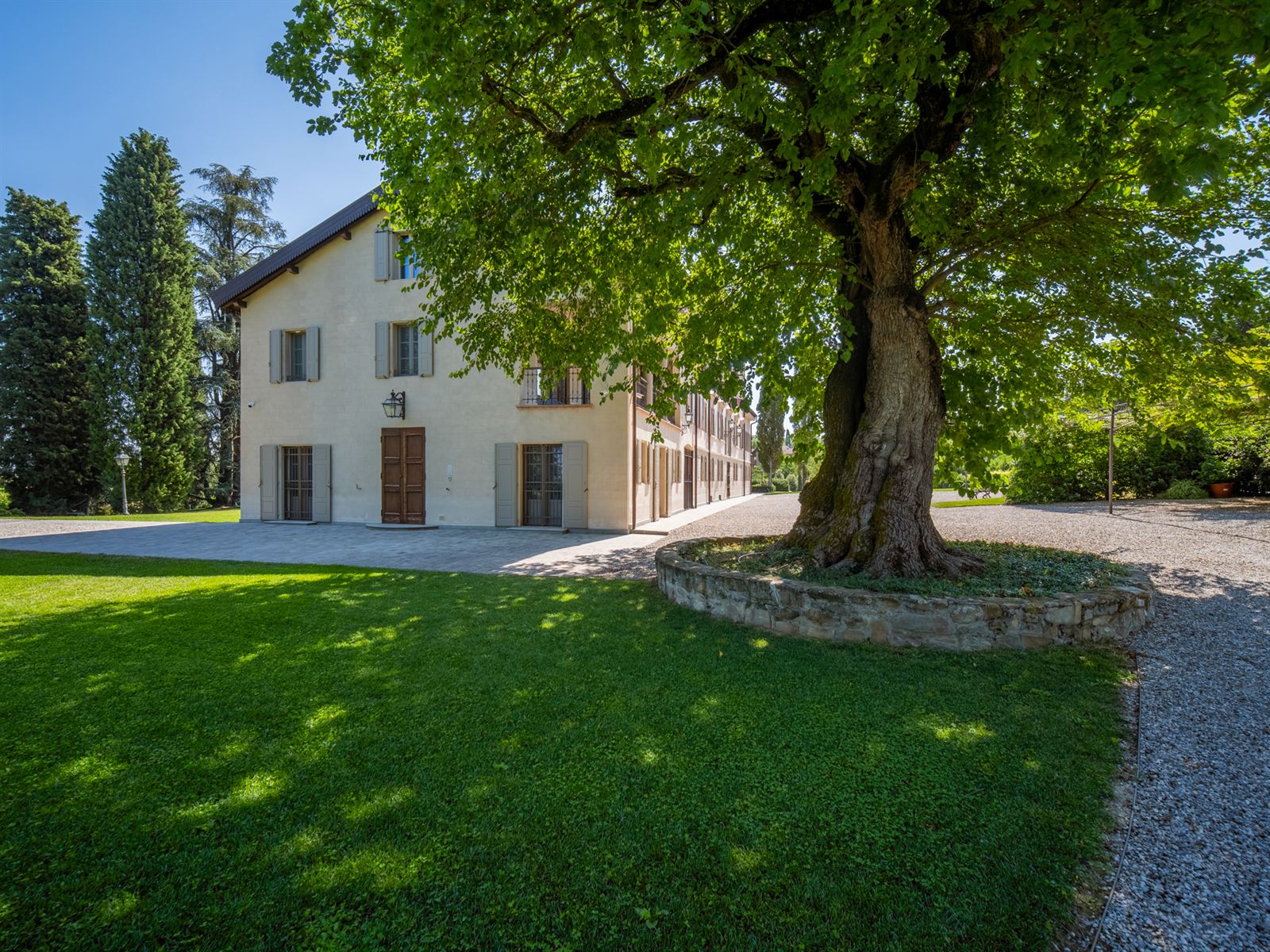 Villa di lusso in vendita a Quattro Castella (Reggio Emilia) con piscina e parco — Il parco e la piscina — 21